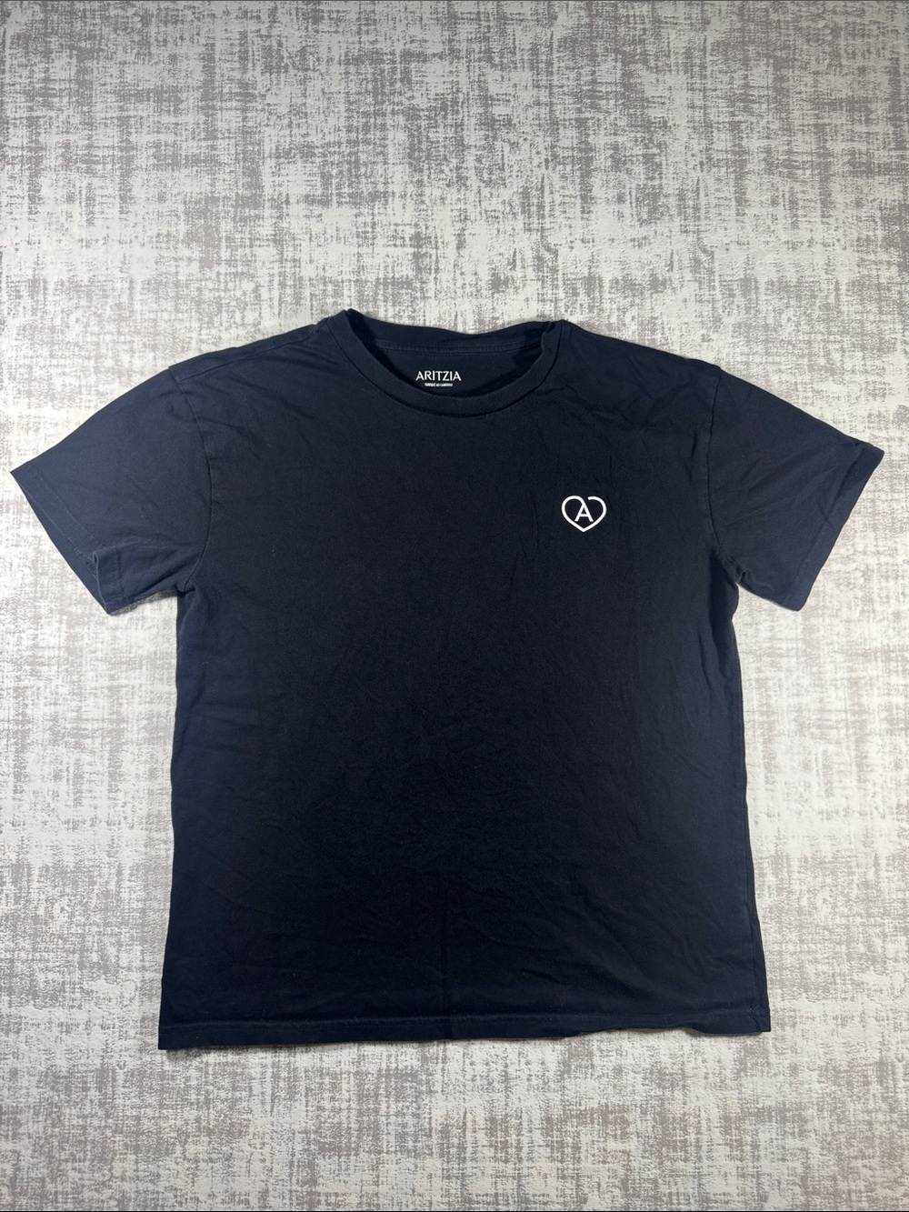 Aritzia Black Short-Sleeve Crewneck Tee with Heart Logo size M 23.5X19.5PTP